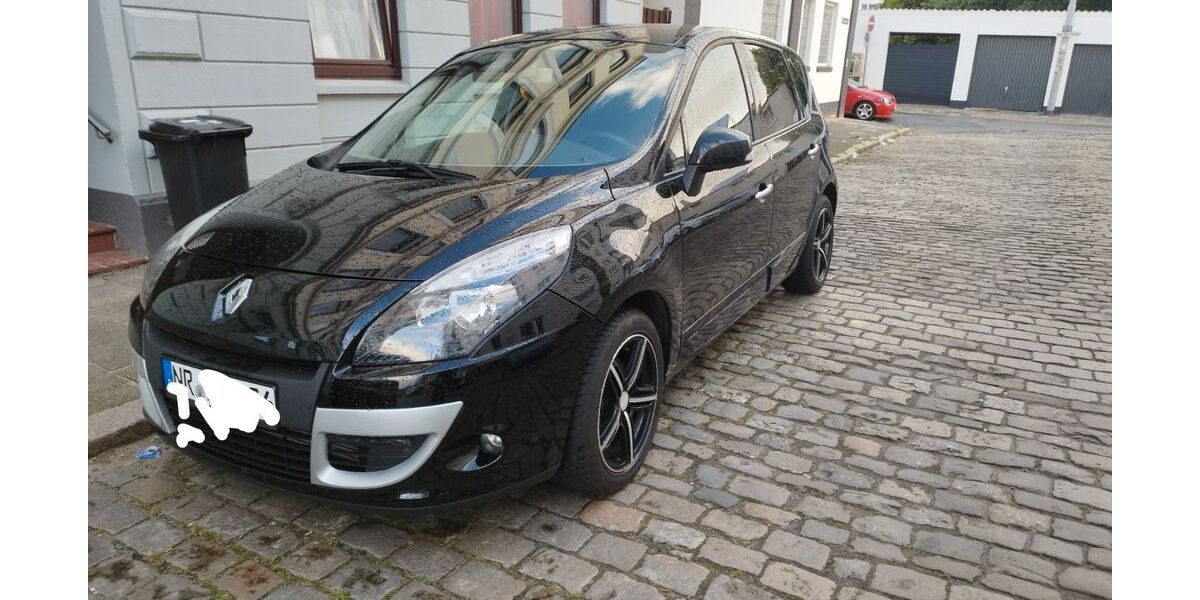 Renault Scenic 179.000 km 2.700 &euro; Bremerhaven 27576