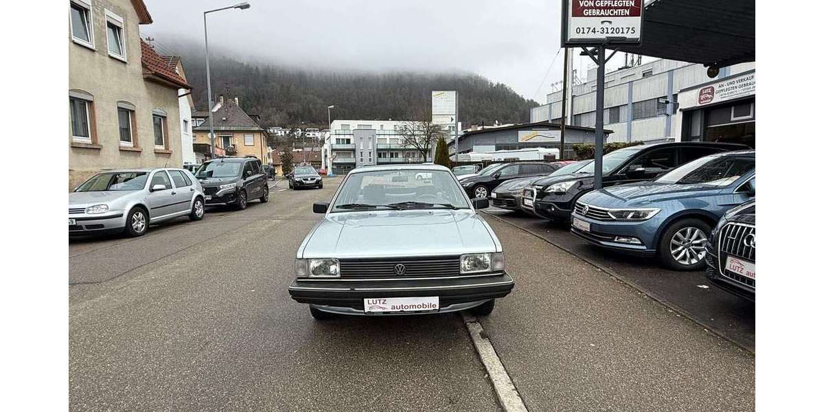 VW Santana 66.000 km 4.450 &euro; Geislingen An Der Steige 73312