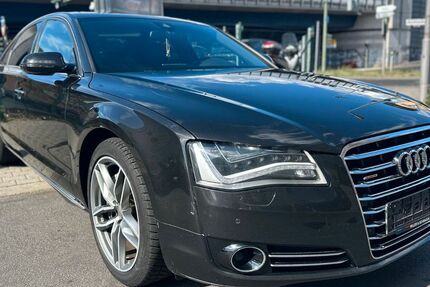 Audi A8 211.000 km 16.900 € Berlin 12359