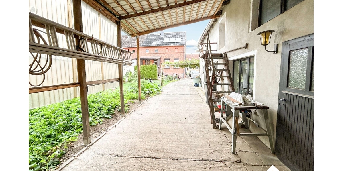 Charmante Doppelhaushälfte in ruhiger Lage mit historischem Charakter und viel Potenzial - Doppelhaushälfte Haldensleben Börde - Haldensleben | Angebot:27007956