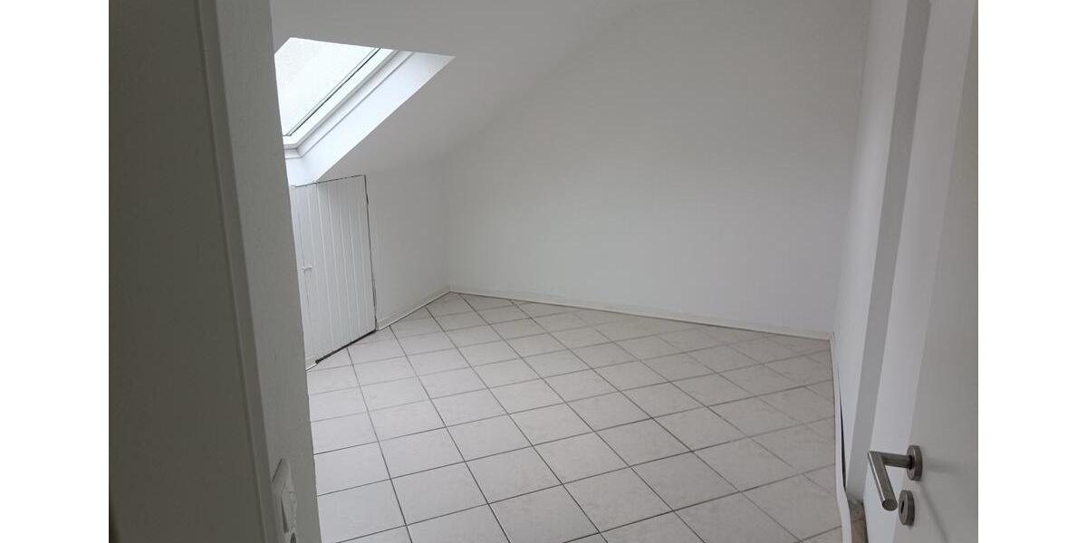 Etagenwohnung Blomberg - 5 Zimmer, 116 m&sup2;, 145.000&euro; | Angebot:26837758