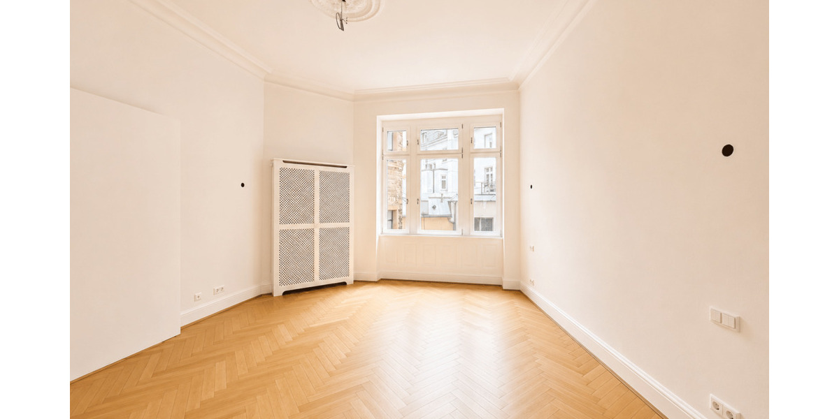 Etagenwohnung Baden-Baden Innenstadt - 4 Zimmer, 134 m&sup2;, 2.230&euro; | Angebot:26751322