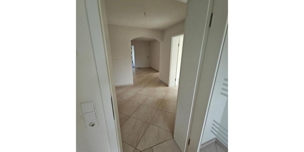 Erdgeschoßwohnung Haigerloch - 4 Zimmer, 140 m&sup2;, 1.400&euro; | Angebot:24395840