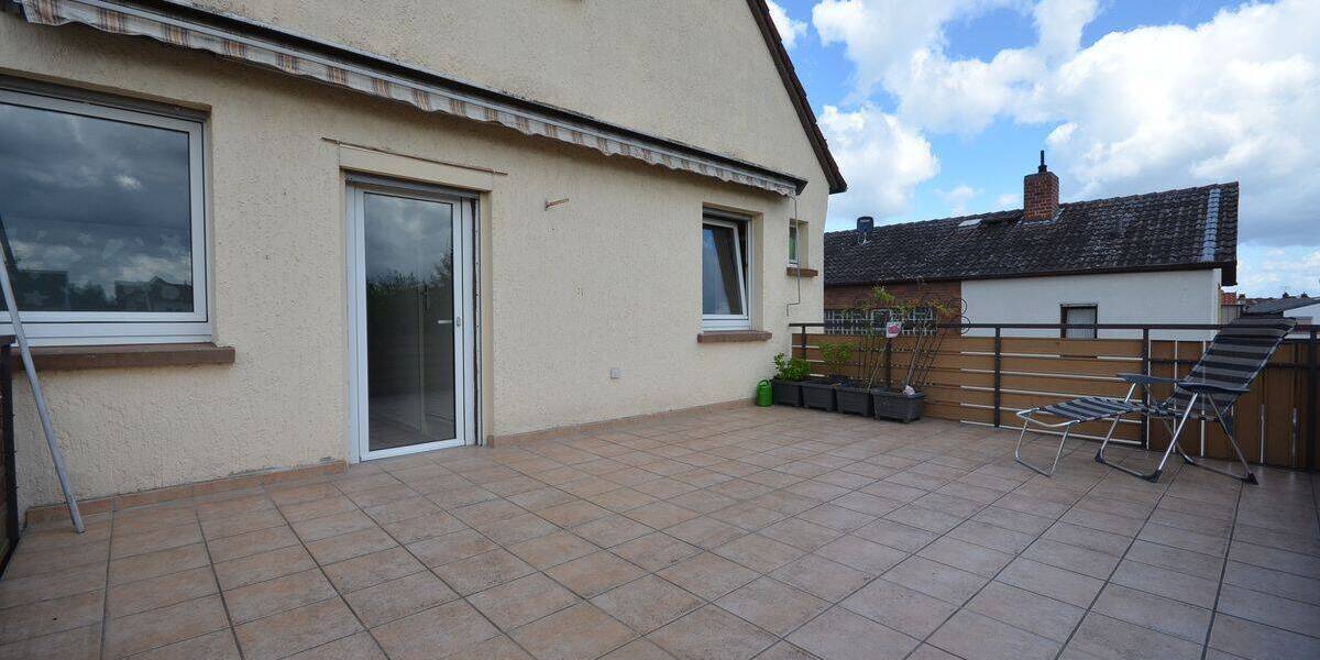Mehrfamilienhaus, Wohnhaus Rödermark Urberach - 8 Zimmer, 171 m&sup2;, 1.600&euro; | Angebot:26376907