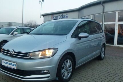 VW Touran 98.202 km 25.450 &euro; Bayreuth 95448