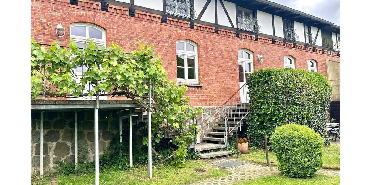 HORN IMMOBILIEN ++ charmantes Zweifamilienhaus in Klein Helle, nur 15 min bis Neubrandenburg - Zweifamilienhaus Klein Helle Klein Helle | Angebot:26994293