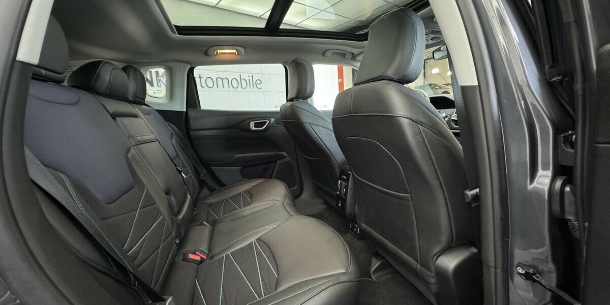 Jeep Compass Limited Plug-In 1.Hand 4WD FULL LED 360° 52.400 km 24.220 &euro; Lich 35423
