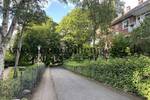 Idyllisch versteckte Hauslage - gepflegte EckWohnung mit Balkon - Wannenbad - EBK - 2.OG - TG-Platz