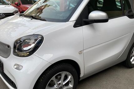 Smart ForTwo 60.805 km 9.350 &euro; Fürth ( bei Nürnberg ) 90762