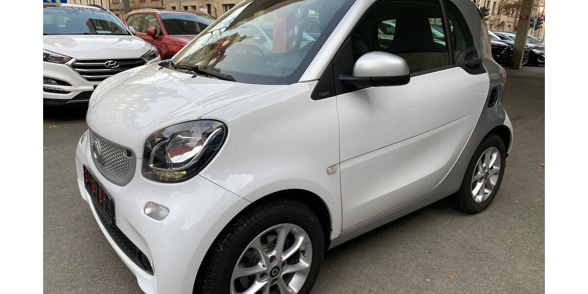Smart ForTwo 60.805 km 9.350 &euro; Fürth ( bei Nürnberg ) 90762