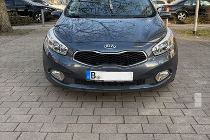 Kia ceed Sportswagon 216.000 km 6.200 &euro; Berlin 10356