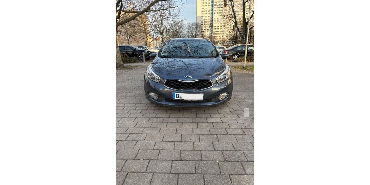 Kia ceed Sportswagon 216.000 km 6.200 &euro; Berlin 10356