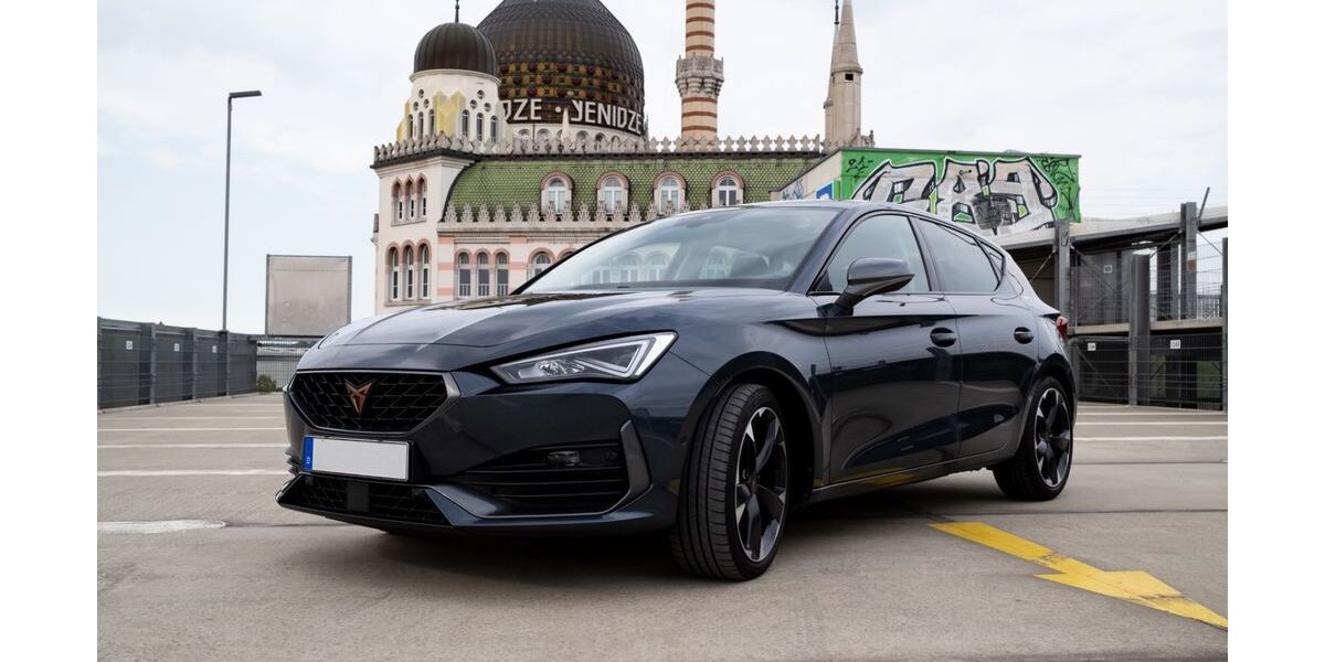 Cupra Leon 52.000 km 24.999 &euro; Dresden 01067