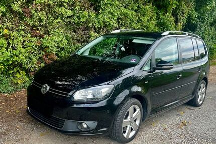 VW Touran 185.000 km 9.300 &euro; Alfeld (Leine) 31061