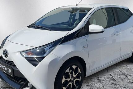 Toyota Aygo (X) 22.150 km 15.490 &euro; Kiel 24118