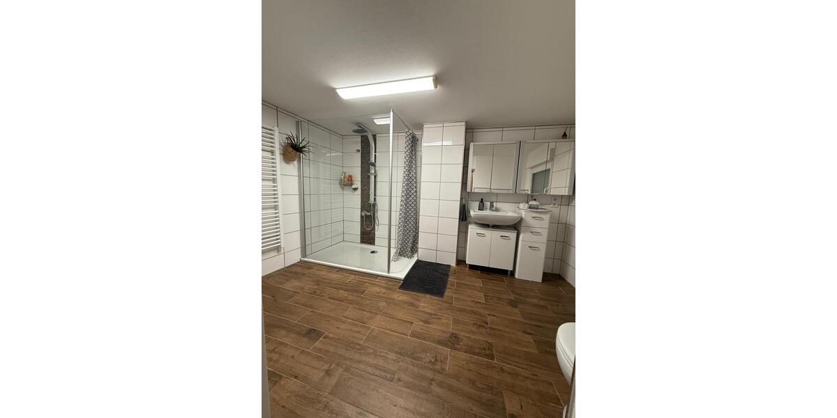 Einfamilienhaus Warendorf - 8 Zimmer, 2 m&sup2;, 2.200&euro; | Angebot:24858437