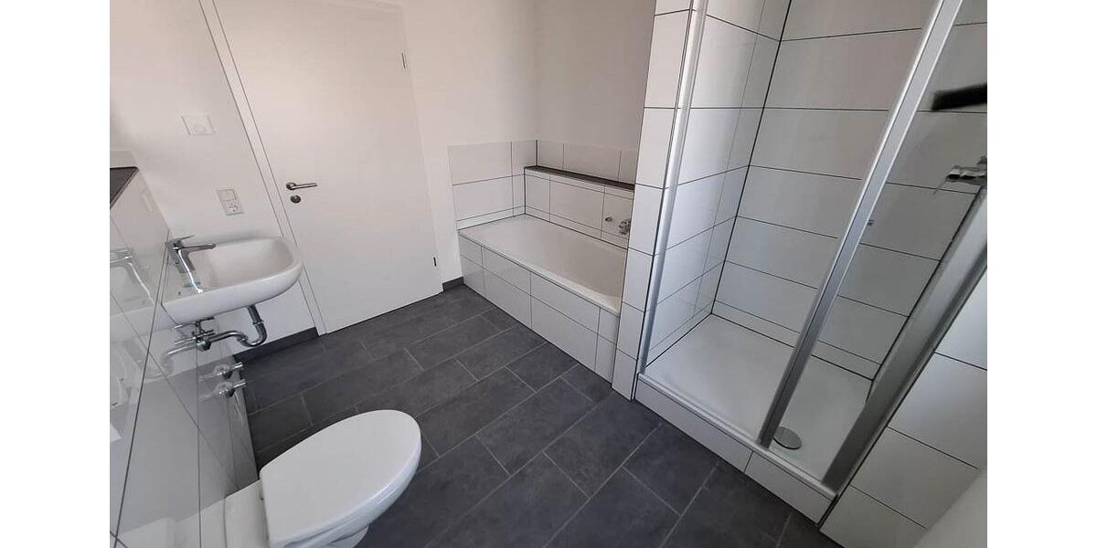 Etagenwohnung Leonberg - 3.5 Zimmer, 90 m&sup2;, 1.590&euro; | Angebot:26316432