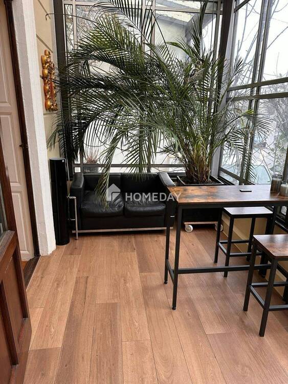 Maisonette-Wohnung mit charmantem Wintergarten im Viertel