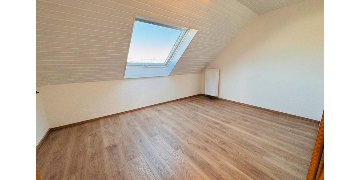 Dachgeschoßwohnung Ensdorf - 2 Zimmer, 60 m&sup2;, 600&euro; | Angebot:26398759