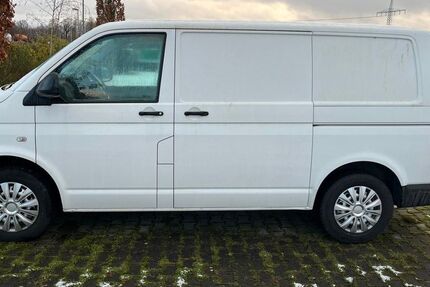 VW T5 Transporter 193.700 km 8.990 &euro; Cloppenburg 49661