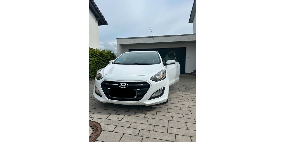 Hyundai i30 116.000 km 8.950 &euro; Buch 89290