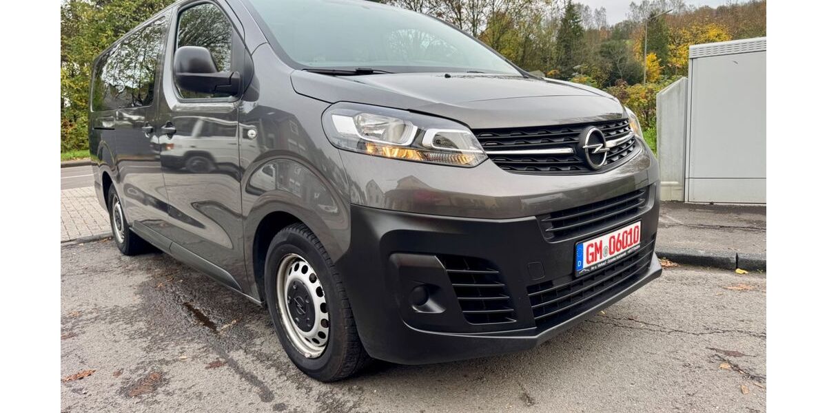 Opel Vivaro 138.000 km 18.899 € Engelskirchen 51766