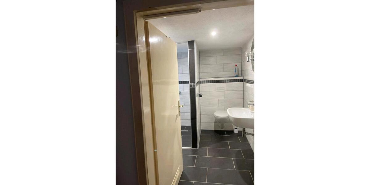 Einfamilienhaus Friedewald - 6 Zimmer, 135 m&sup2;, 1.250&euro; | Angebot:27620671