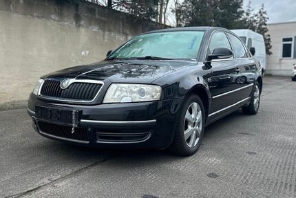 Skoda Superb 210.000 km 3.497 &euro; Hainburg 63512