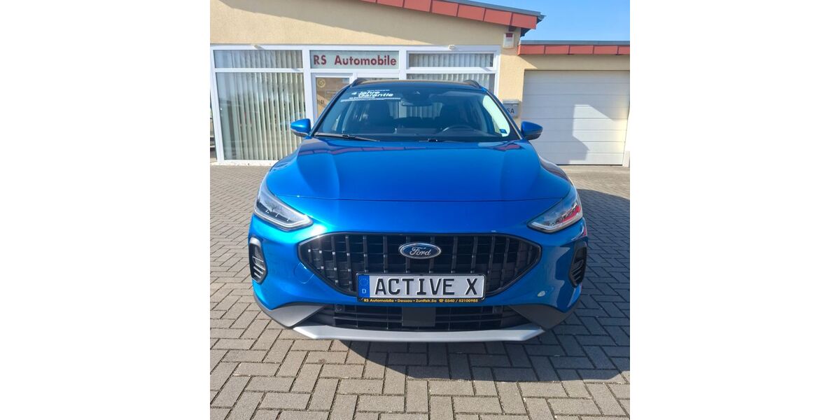 Ford Focus 20.000 km 23.990 &euro; Dessau 06847