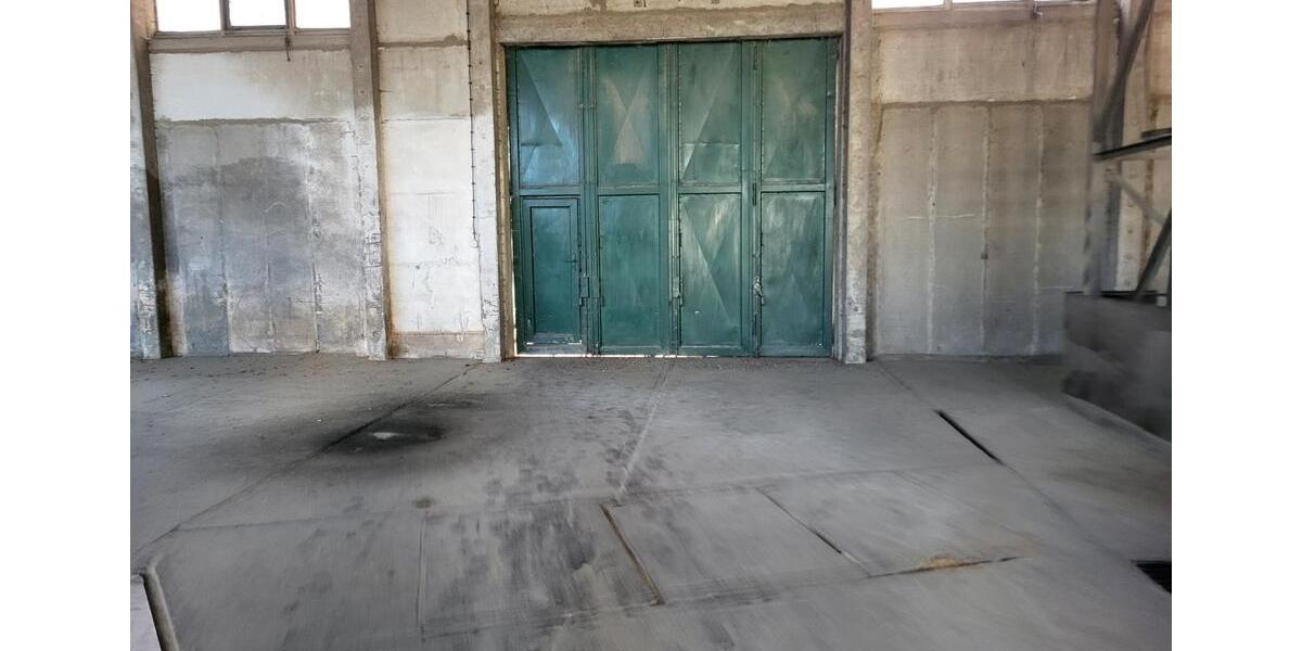 Halle zu vermieten zimmer