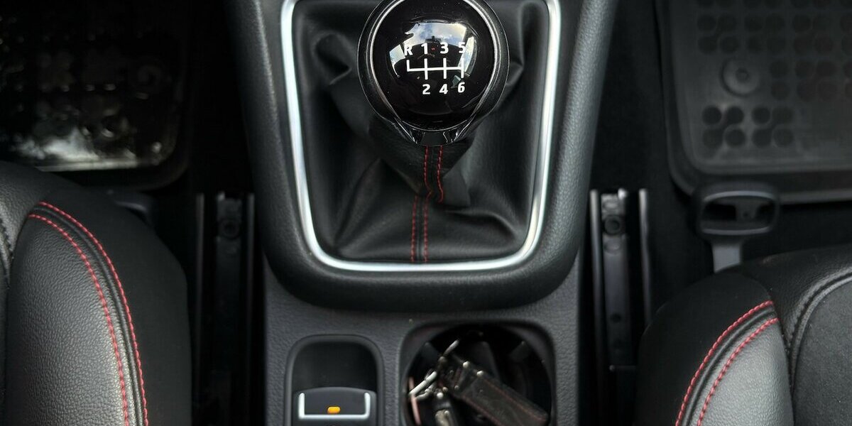 Seat Alhambra FR-Line KEYLE./KAMERA/NAVI/AHK/7-SITZER 136.143 km 17.900 &euro; Villingen-Schwenningen 78054