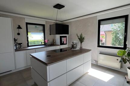 Haus Niedernwöhren - 3 Zimmer, 120 m&sup2;, 1.500&euro; | Angebot:26646465