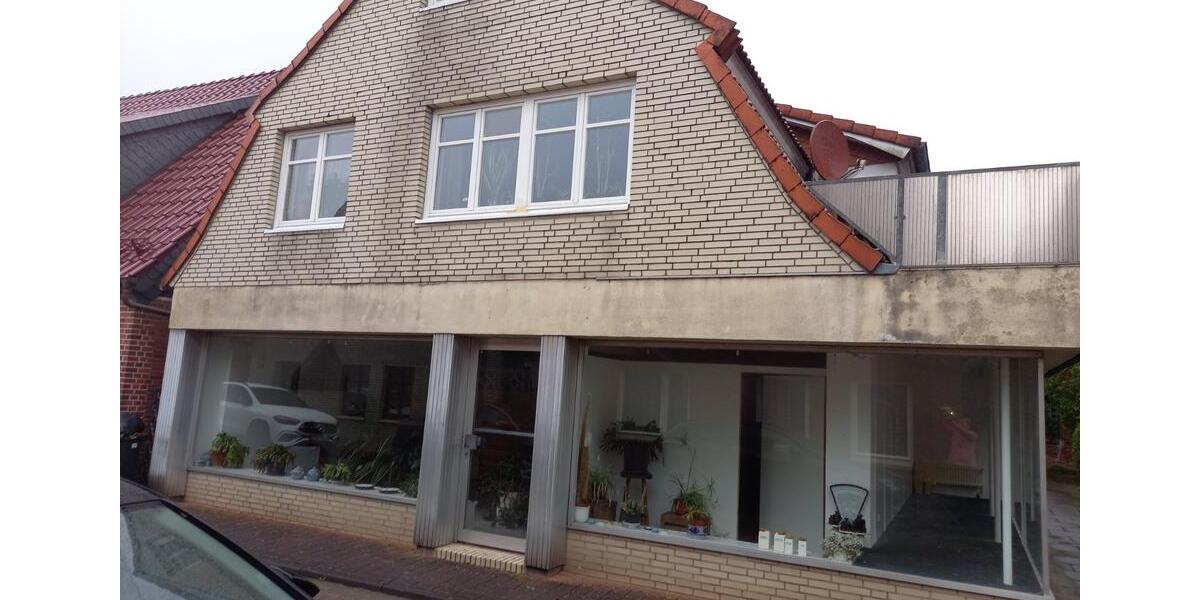 Einfamilienhaus mit ehemaligen Ladenlokal 5 zimmer