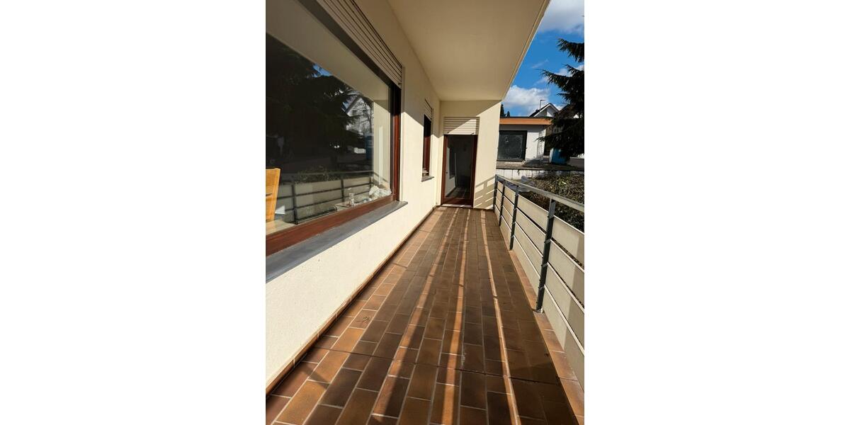 Etagenwohnung Bad Camberg - 4.5 Zimmer, 148 m&sup2;, 1.390&euro; | Angebot:25301692