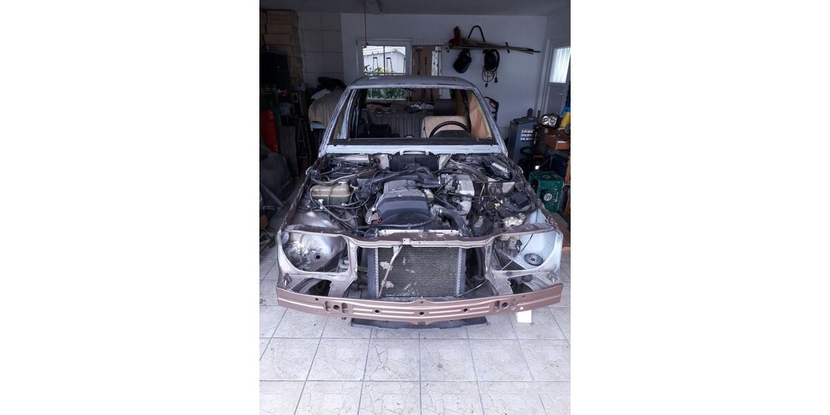 Mercedes-Benz 220 170.082 km 1.299 &euro; Au 84072