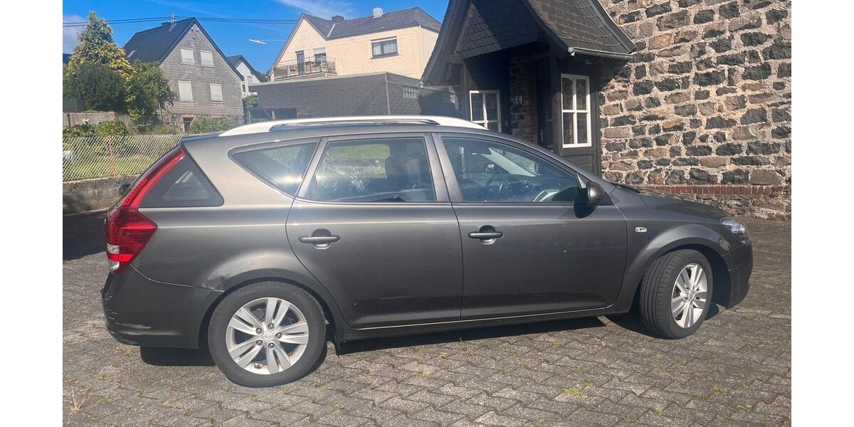Kia ceed Sportswagon 168.464 km 6.000 &euro; Stockum Püschen 56459