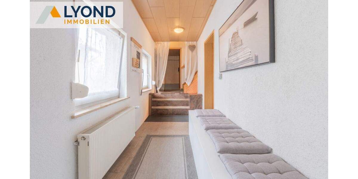 Zweifamilienhaus saniert zwischen Leipzig - Halle, mit Pool und Garten - modern & energieeffizient 7 zimmer