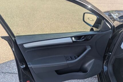 Skoda Rapid 65.435 km 10.000 &euro; Waiblingen 71336