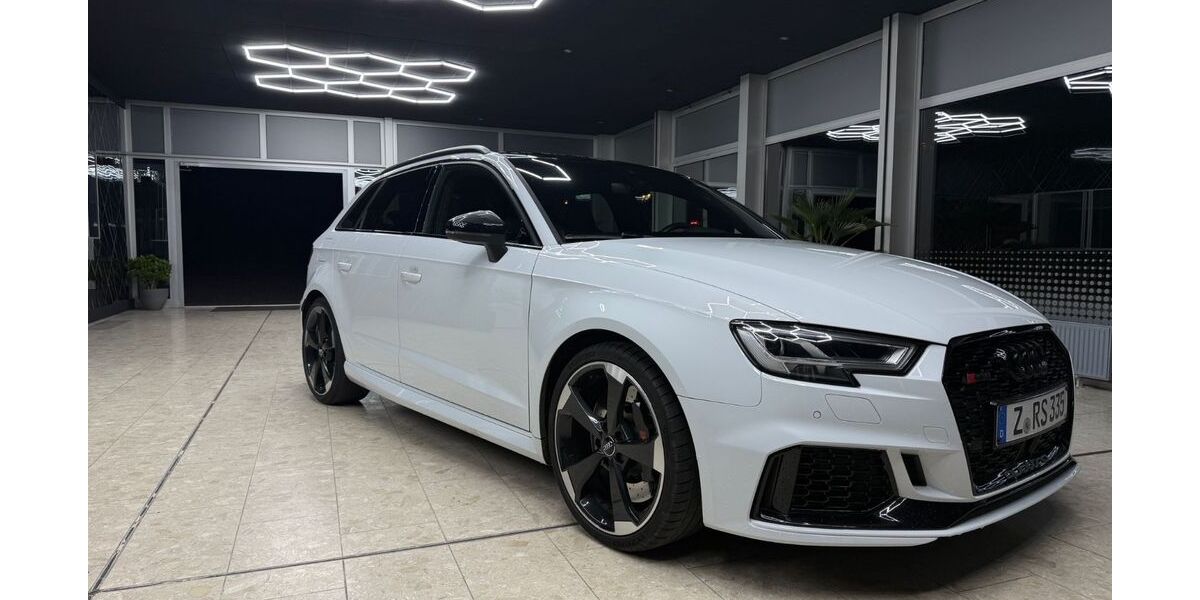 Audi RS3 72.500 km 47.900 &euro; Remse / Weidensdorf 08373