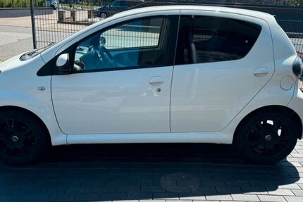 Toyota Aygo (X) 126.000 km 2.600 &euro; Bremerhaven 27570