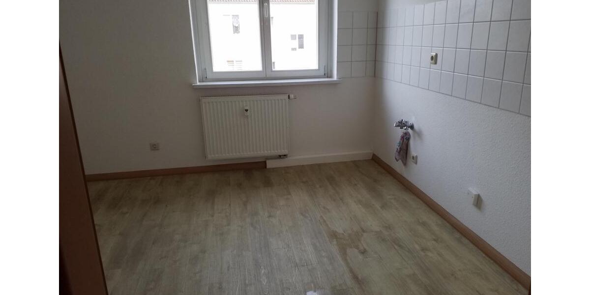 Erdgeschoßwohnung Lauta - 1 Zimmer, 36 m&sup2;, 250&euro; | Angebot:25367885