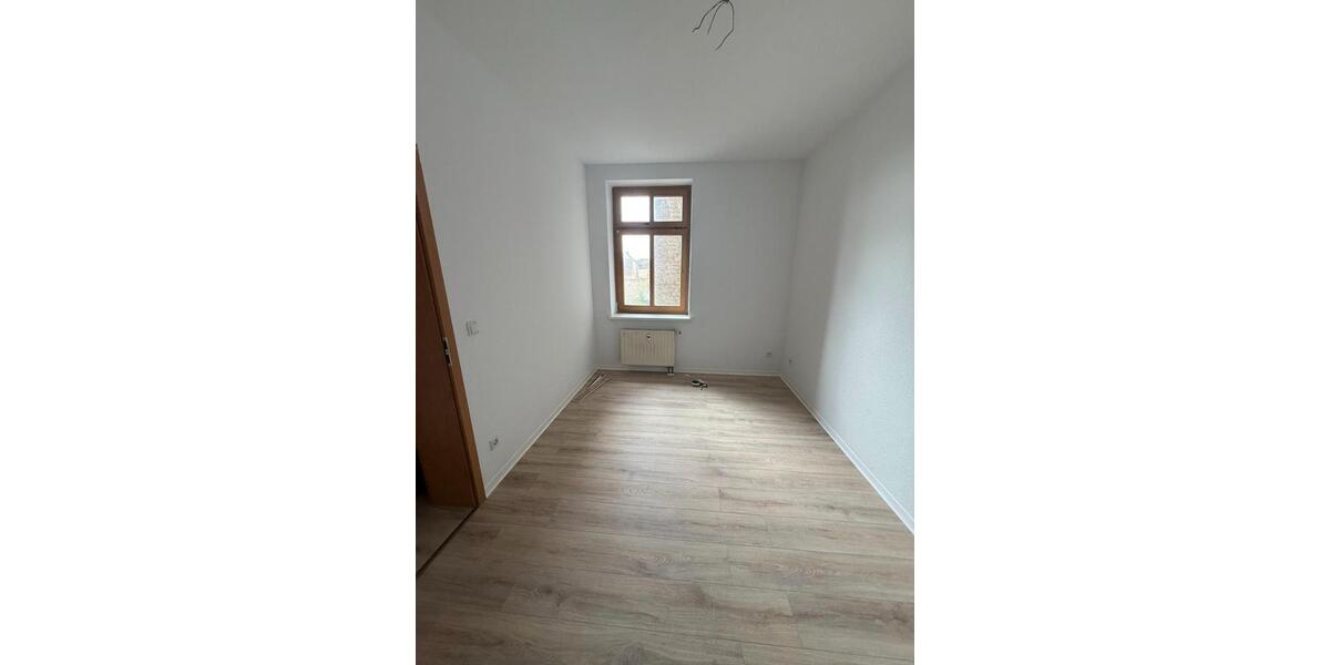 Etagenwohnung Staßfurt - 3 Zimmer, 75 m&sup2;, 400&euro; | Angebot:26633846