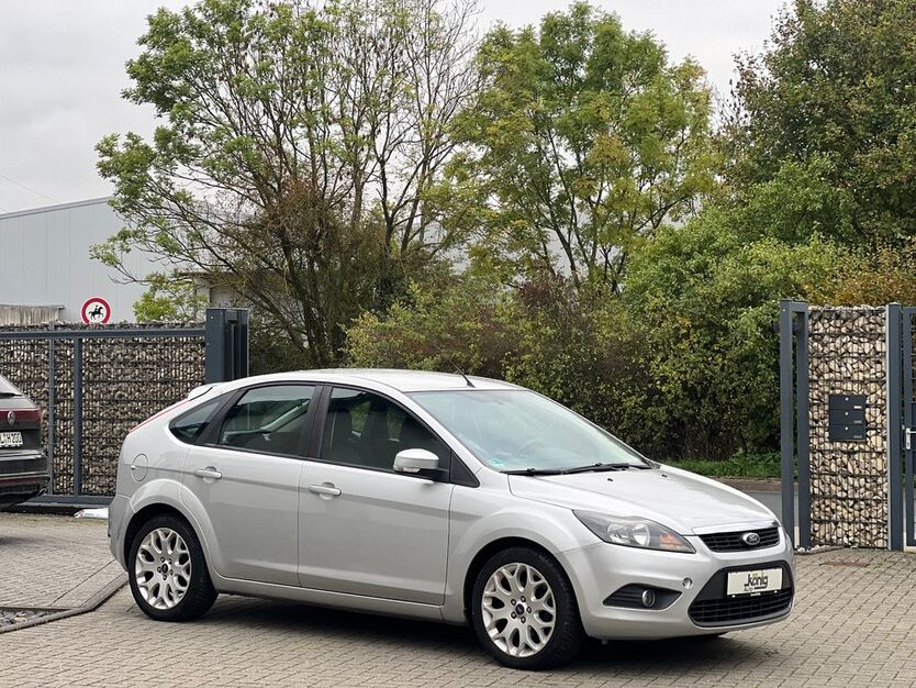 Ford Focus 197.000 km 3.200 € Jülich 52428
