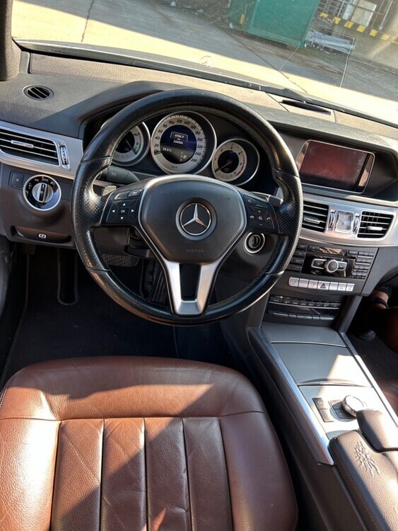 E 300