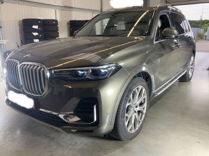 X7