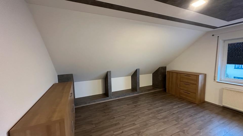 Etagenwohnung Blankenhain - 4 Zimmer, 125 m&sup2;, 900&euro; | Angebot:26319721