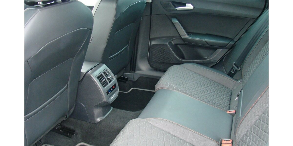 Seat Leon 1.5TSi Hybrid FR ACC LED Kamera 26.551 km 24.980 &euro; Falkensee 14612