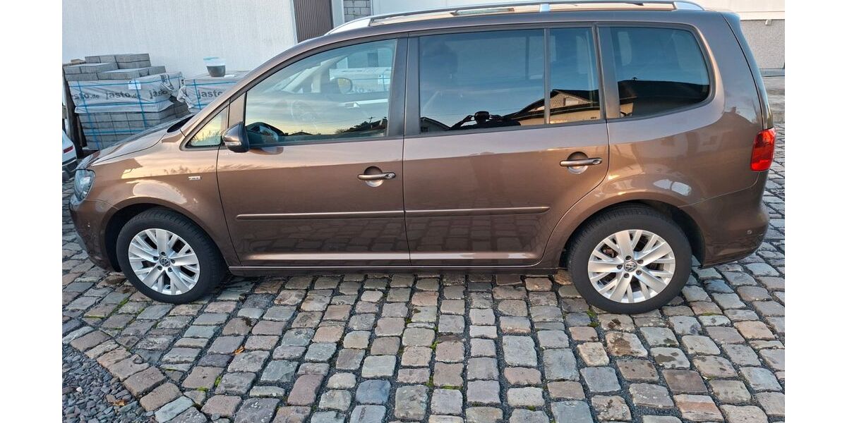 VW Touran 177.500 km 9.299 &euro; Weyerbusch 57635