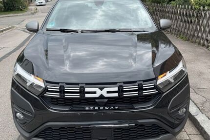 Dacia Sandero 58.000 km 12.100 € Wiesbaden 65187