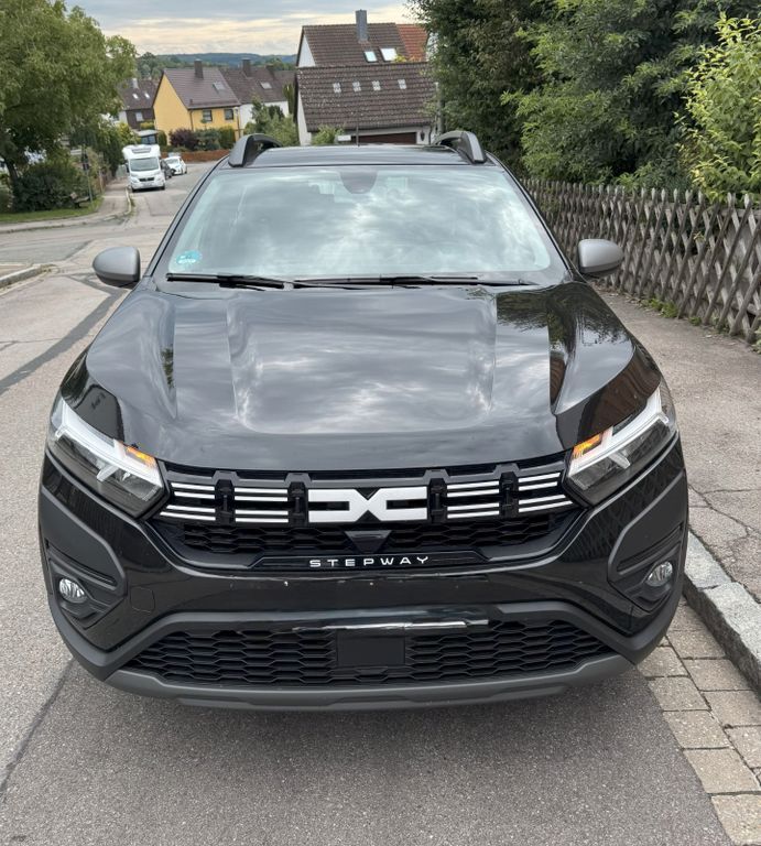 Dacia Sandero 58.000 km 12.100 € Wiesbaden 65187
